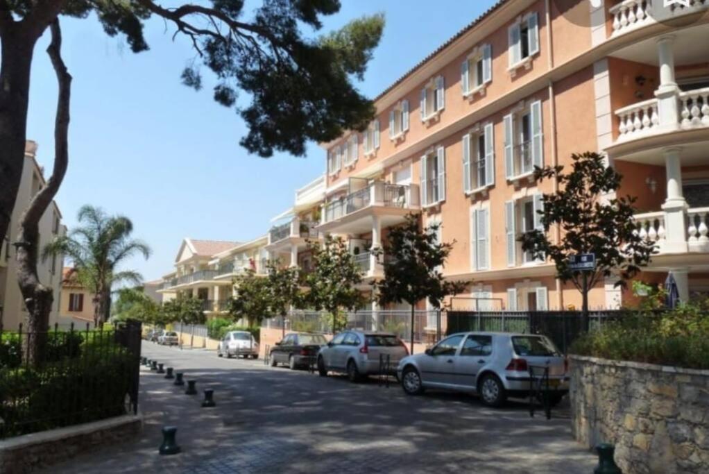 Appartement T3 Agreable, Proche Centre Et Plage. Carqueiranne Exterior foto